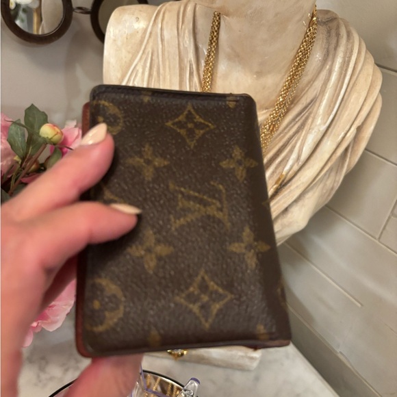 Bundle ~ 2 Louis Vuitton Iconic Monogram Card Cases Single Pocket + Bifold EUC - Picture 10 of 16